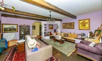 Imagem 1: Casa à Venda - Vila Paris, 5 Quartos, 316 m2