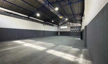 Imagem 5: Imóvel para aluguel possui 450 metros quadrados em Jardim Santa Maria - Jacareí - SP