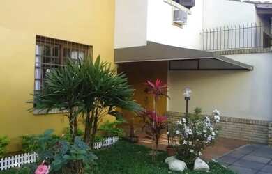 Imagem: Casa em Rua Dona Zulmira - Cavalhada - Porto