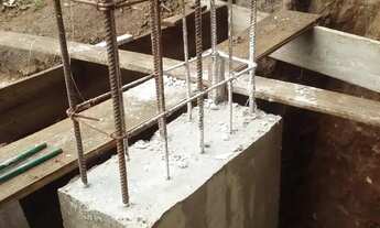 Imagem 3: Terreno com fundação