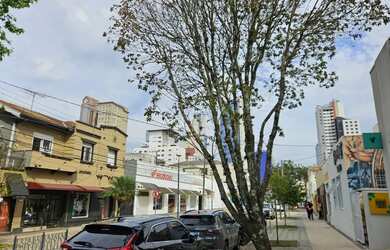 Imagem 4: Studio mobiliado de 24m² no Edifício Aurora Mercês, Curitiba