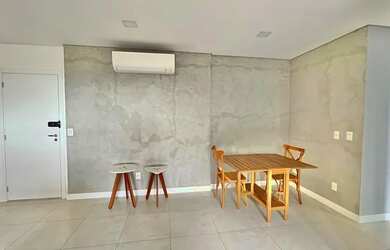 Imagem 6: Apartamento com armários planejados 3 quartos sendo 1 suíte 2 vagas de garagens