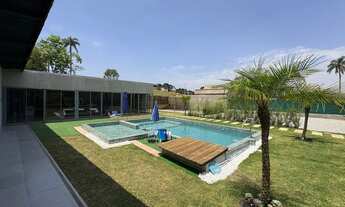 Imagem 2: Chácara Nova e Moderna com Piscina