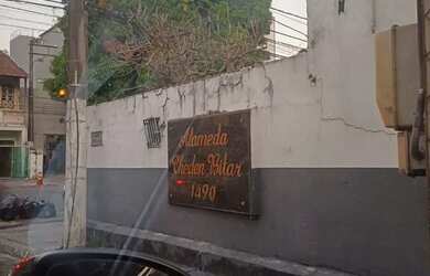 Imagem 4: Vendo Linda Casa Duplex com Três Suítes e Duas Garagens