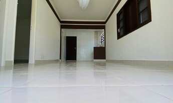 Imagem 6: Casa com piscina na Lagoa do Araçá