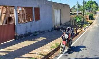 Imagem: ALUGA-SE UMA CASA