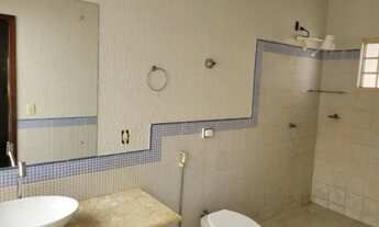 Imagem 2: Casa para venda tem 250 metros quadrados com 2 quartos