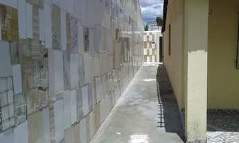 Imagem 2: Casa com três quartos a venda no Jereissati I em Maracanaú