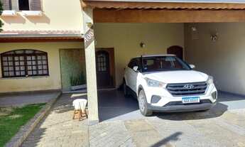 Imagem 2: Sobrado para venda possui 315 metros quadrados com 3 quartos