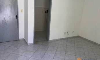 Imagem 3: Apartamento com 2 dormitórios para alugar, 85 m² por R$ 1.371,25 - Luzia - Aracaju/SE