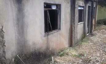 Imagem 2: Vendo terreno Casa com 2 dormitórios