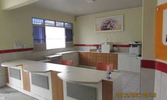 Imagem 3: Prédio comercial de esquina, com elevador, térreo + 2 andares