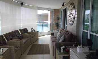 Imagem 7: Apartamento para aluguel possui 245 metros quadrados com 4 quartos em Adrianópolis - Manau