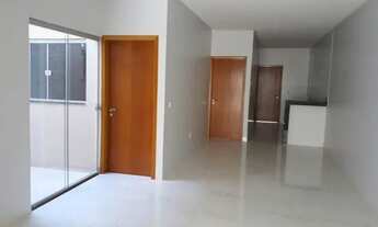 Imagem 2: Casa para venda possui 122 metros quadrados com 3 quartos em Parque Oratório - Santo André