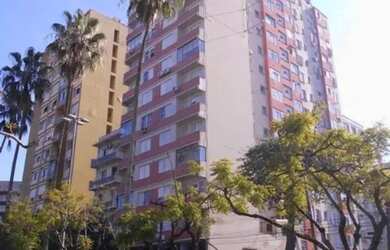 Imagem 2: IMOBILIÁRIA SCHOTKIS VENDE APARTAMENTO 01 DORMITÓRIO ALUGADO, SEMIMOBILIADO, REFORMADO, NA