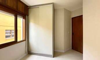 Imagem 14: No centro de Capão, junto a praça da igreja!!!