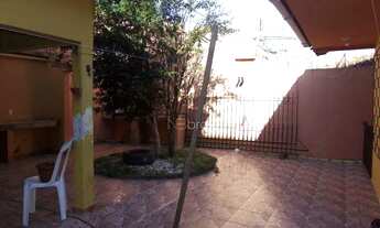 Imagem 5: CASA COM 4 QUARTOS SENDO DUAS SUÍTES