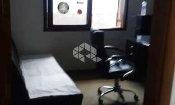 Imagem 5: Casa de 3 quartos com pátio no Bairro Auxiliadora próximo as Av. Carlos Gomes e Anita Gari