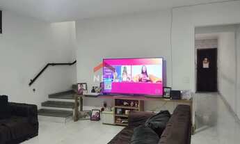 Imagem 2: Sobrado em Rua Ipê - Jardim Estrela - Mauá/SP