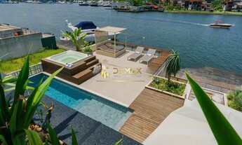 Imagem 2: Casa de Luxo à Venda no Reserva das Aroeiras Angra dos Reis