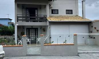 Imagem: LINDA CASA TRIPLEX À VENDA - PENHA/SC