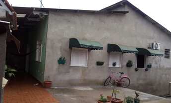 Imagem 2: Vendo 1 casa, com dois apartamentos