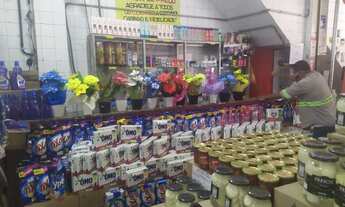 Imagem: Loja de doces e descartáveis