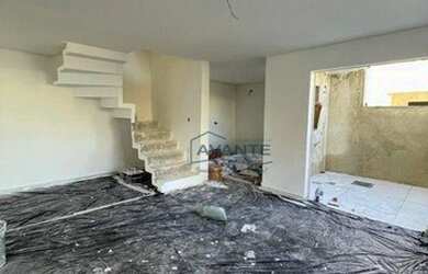 Imagem 2: Sobrado com 3 dormitórios à venda, 108 m² por R$ 650.000,00 - Uberaba - Curitiba/PR