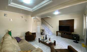 Imagem 2: CM) CASA C/4 QUARTOS/SUITE EM PAU AMARELO (só a vista