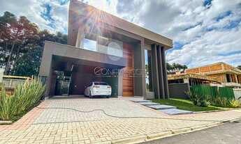 Imagem 6: Casa de Alto Padrão em Condomínio a Venda, localizada em Santa felicidade. Curitiba-PR