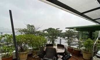 Imagem 2: Casa para venda possui 290 metros quadrados com 5 quartos em Urca - Rio de Janeiro - RJ