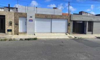 Imagem: Casa à venda no Bairro Jabotiana, com sala