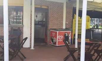 Imagem: Quiosque na Praia do Itarare