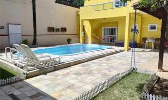 Imagem 2: Sobrado para venda possui 286 metros quadrados com 6 quartos em Canto do Forte - Praia Gra