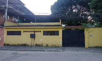 Imagem 4: Casa grande com quintal e terraço (Nova Iguaçu / Carmari