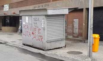 Imagem: Alugo banca de jornal no centro