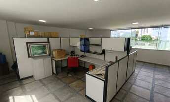 Imagem: Sala com aproximadamente 60m²- Rua do Ouro