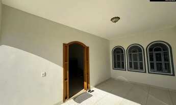 Imagem 3: Sobrado no Setor Coimbra, 4 Suítes, 4 Salas, Área de Lazer com Churrasqueira, Rico em Arm