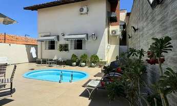 Imagem: Casa duplex localizada no Cohajap