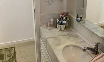 Imagem 2: Vendo Apto diferenciado mobiliado, com 2 quartos e 2 BWC, garagem em BC, na quadra Univali