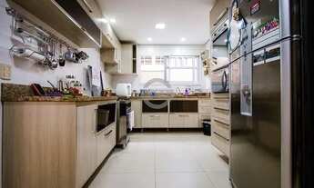 Imagem 5: Casa 5 dormitórios, 5 suíte, 7 banheiros, 4 vagas no Bairro Jardim Carvalho