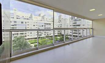 Imagem 2: Água Verde, Apto Ed. Quartier, 188,78m² Privativos, 4 quartos, 2 suítes, 3 vagas, à venda