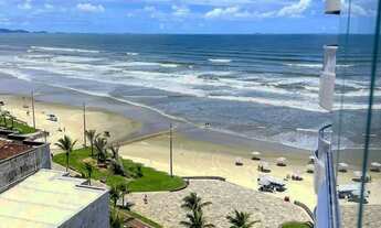 Imagem 3: Frente mar mobiliado com sacada gourmet fechada com vidro, lazer completo e recém entregue