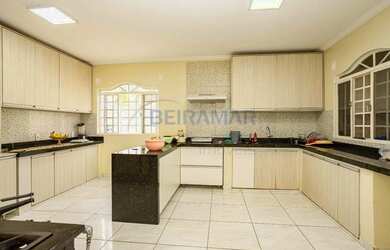 Imagem 7: Casa Espaçosa 4 Quartos Suítes Closet Piscina e Área Gourmet para Aluguel no Setor de Mans