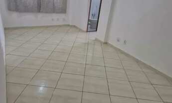 Imagem 5: Apartamento com Suíte e Varanda Em Frente à Praça da Mirandela!