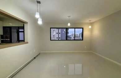 Imagem 6: Apartamento para Venda em Florianópolis, Balneário, 2 dormitórios, 1 suíte, 2 banheiros, 1