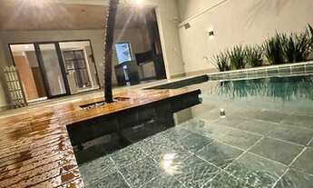 Imagem 3: Casa no Condomínio Maria Dulce - 03 suítes + escritório