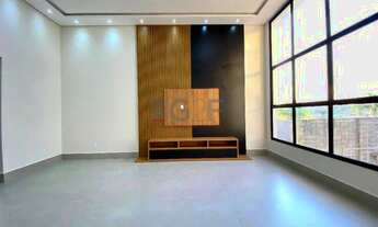 Imagem 3: OPORTUNIDADE! Casa térrea 4 suítes, terreno 538m² final de rua. Estuda Permuta!