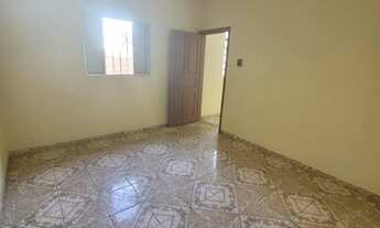 Imagem 4: Casa térrea, 01 vaga, quintal compartilhado, agua e luz separado, próximo ao metro V. Mati