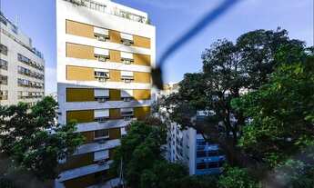 Imagem 2: Apartamento com 3 quartos sendo suítes, com dep. completa no Leblon